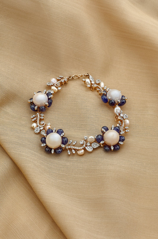 Lustrous Pearls Bracelet