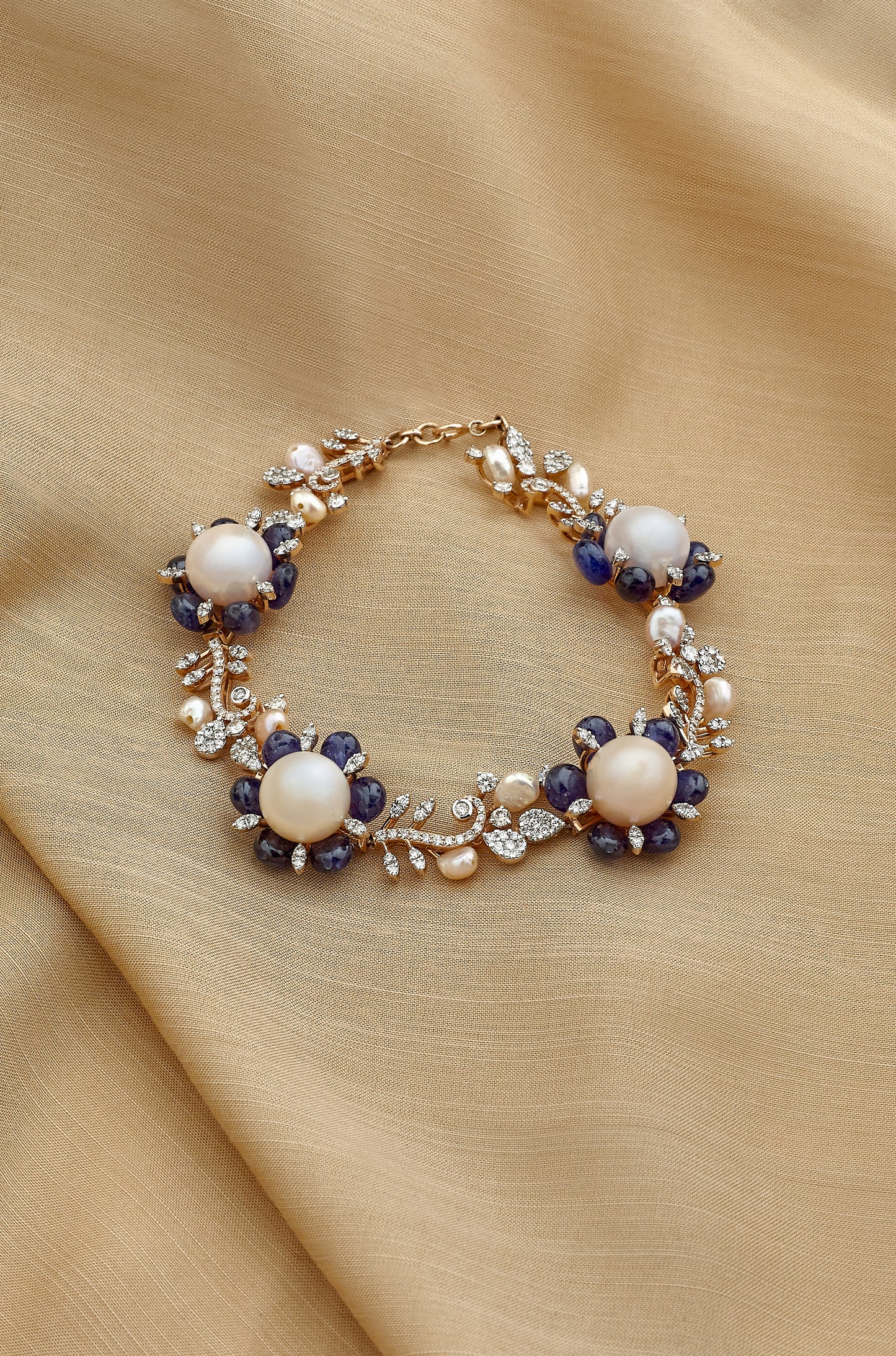 Lustrous Pearls Bracelet